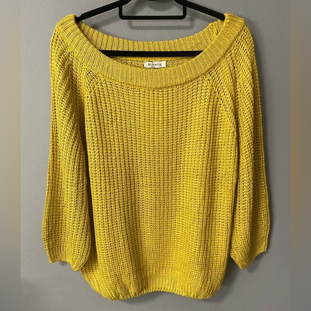 NWT Miracle open knit long mini balloon sleeves yellow sweater. Size S/M